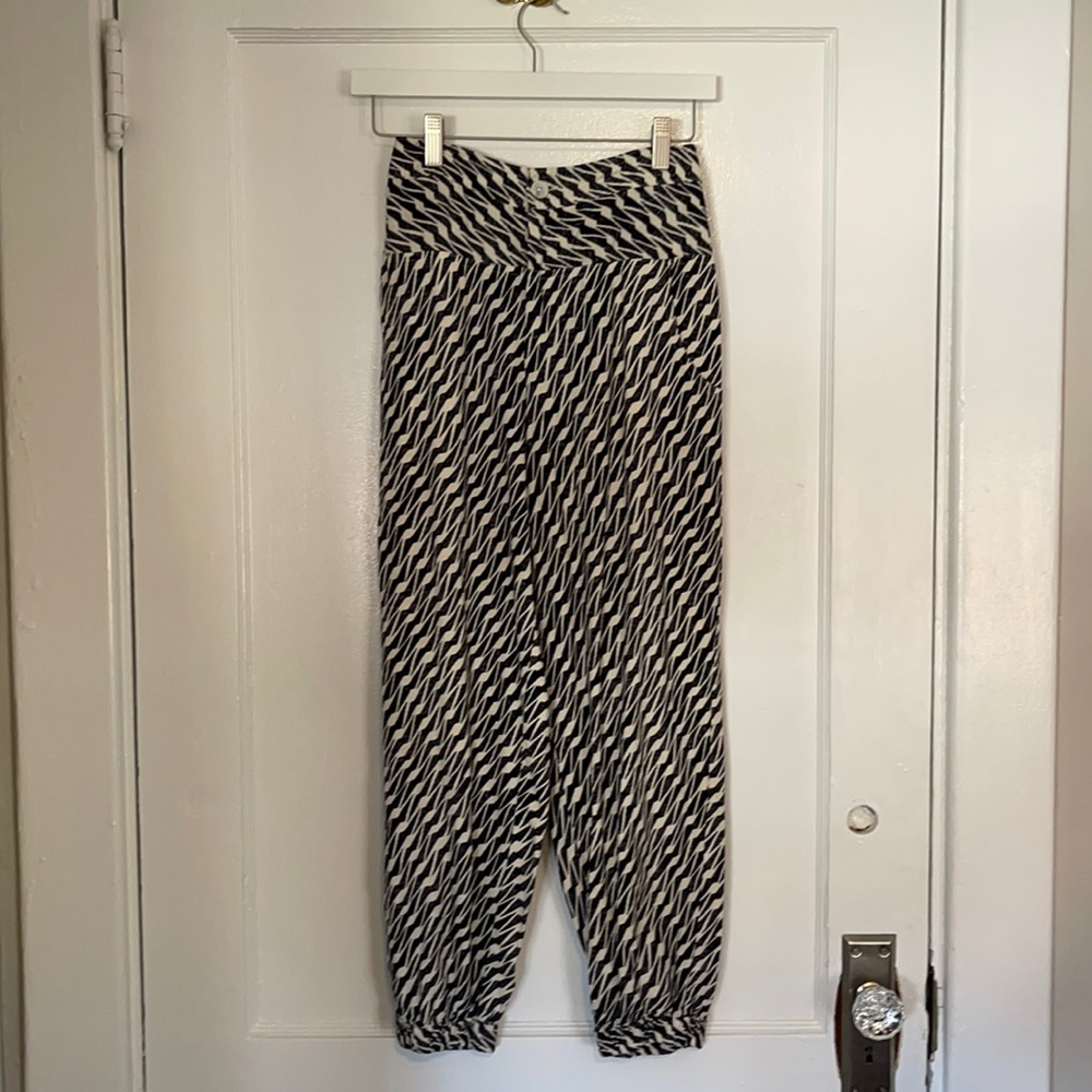 Anthropologie NEVER WORN patterned jogger pants